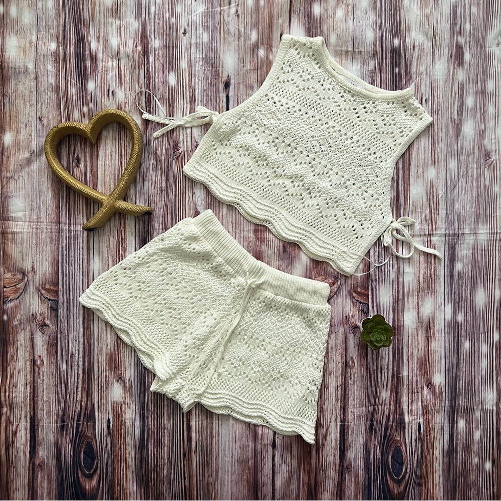 TALULAH White Knit Garment